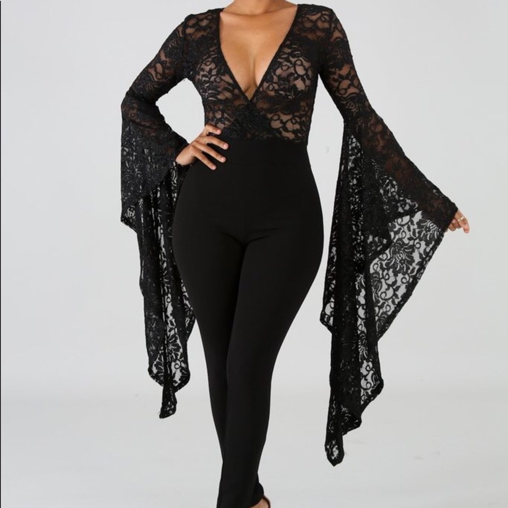 TRUMPET SEQUIN LACE JUMPSUIT